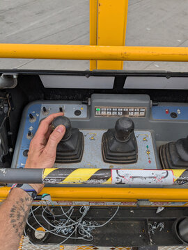 Controlling lift with joystick