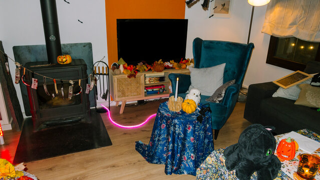 Cozy Halloween Living Room 