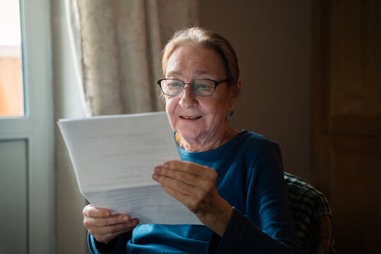 Retired woman reading 