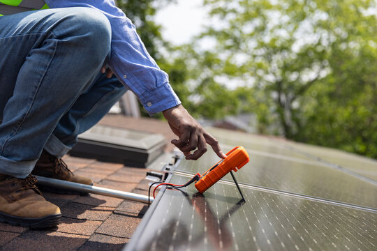 Solar Panel Multimeter output test hand