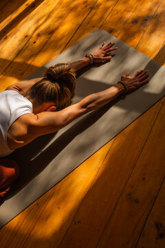 Morning Yoga Stillness in Natural Light

