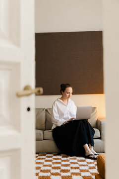  Stylish Remote Work in Cozy Interior