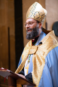 Cleric Eucumenical Catholic Church of Christ Delivers Sermon