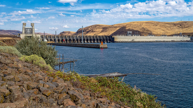 Panorama of Native American fishing platforms along the Columbia River on the John Day Dam in Washington, USA