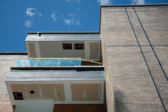 Renovation project showcases modern balcony design in urban setting