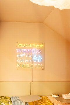 Neon Sign Promoting Bubble Tea