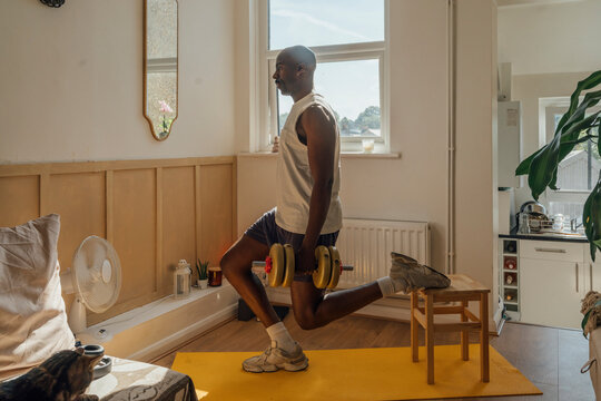 Bulgarian Split squats at home with Dumbbells