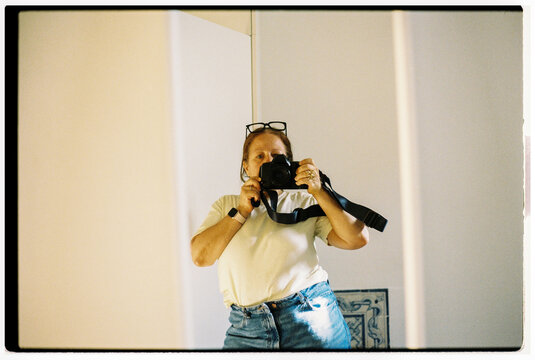 Mirror Camera Woman Film