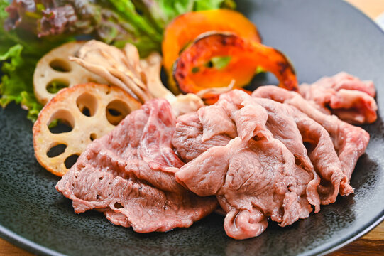 牛肩ロースの焼きしゃぶ