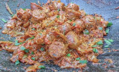 Rougail saucisses, sp&eacute;cialit&eacute; culinaire r&eacute;unionnaise 