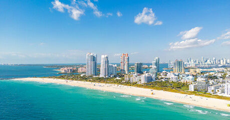 Naklejka premium Miami city aerial view. Miami coastal cityscape. Miami Beach downtown. Miami ocean shore.