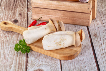 Asiam mushrooms raw eringi heap