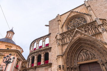 Obraz premium Valencia cathedral apostles door gothic architecture spain