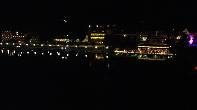 Velden bei Nacht