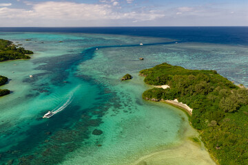 石垣島川平湾のマジパナリ（ドローンによる空撮）