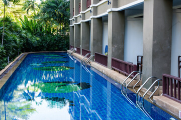 Obraz premium Swimming pool with private balconies with direct access to a private swimming pool