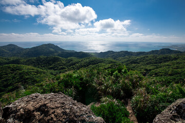 野底岳（マーペー）頂上より
