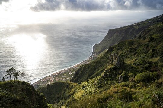 Evening atmosphere, Miradouro da Raposeira, cliffs, coast and sea, Paul do Mar, Madeira, Portugal