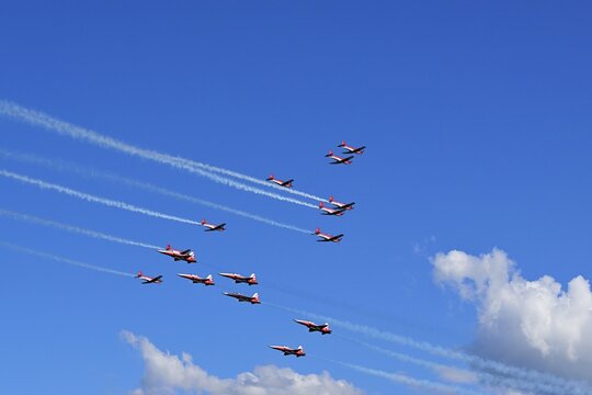 Formation flight of the Patrouille Suisse with the Northrop F-5E Tiger II and the PC-7 Team, Zugerseefest 2022, Canton Zug, Switzerland