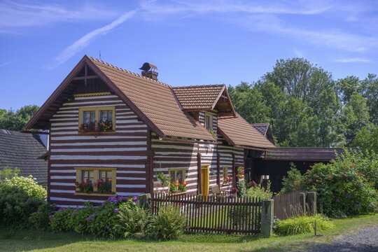 Old wooden house in the village, Vesec u Sobotky, Kr&aacute;lov&eacute;hradeck&yacute; kraj, Czech Republic
