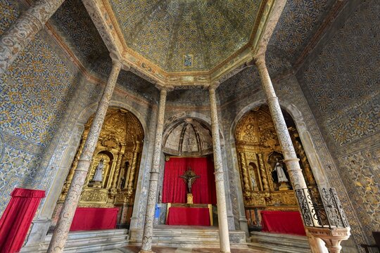 Church of the Dominicans or of the Afflicted, Altar and Ceiling cupola, Elvas, Alentejo, Portugal