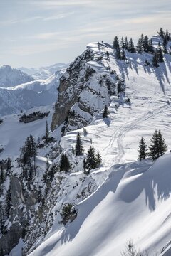 Klippe, Berge im Winter, Chiemgauer Alpen, Bayern, Deutschland