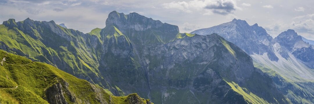 Mountain panorama from Laufbacher-Eckweg to Schneck, 2268m, Allg&auml;u Alps, Allg&auml;u, Bavaria, Germany