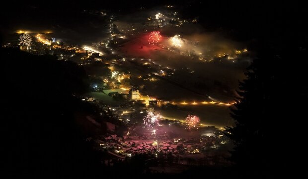 New Year's Eve, fireworks at midnight, Brixen im Thale, Tyrol, Austria