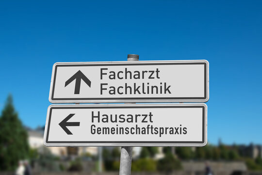 Wegweiser; Hausarzt oder Facharzt, (Symbolbild)