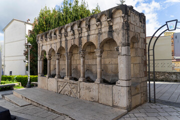 Obraz premium Italy,Molise, Isernia, Cathedral and fountain