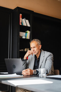 Man using a laptop 