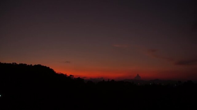 Atardecer naranja en Santander, Colombia