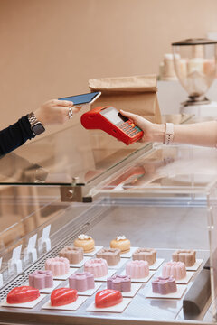 NFC payment at cafe - Contactless