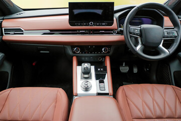 高級感のあるプレミアムSUVのインテリア