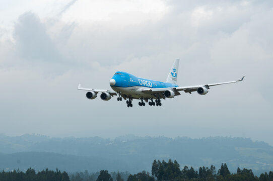 KLM Cargo Boeing 747 cargo plane landing at Mariscal Sucre Airport.