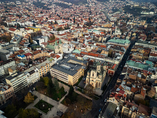 Obraz premium Aerial view of Sarajevo city center with Orthodox Cathedral and Catholic Sacred Heart Cathedral, Bosnia and Herzegovina