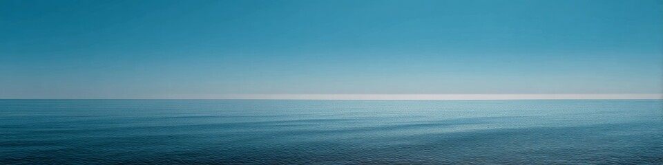Obraz premium Endless Horizon Over Calm Ocean Water