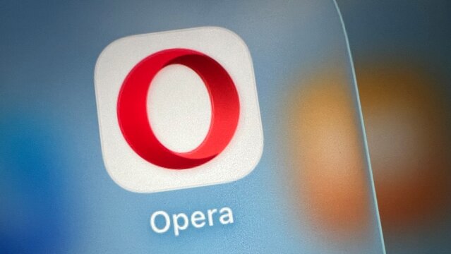 opera logo. opera app. opera photo