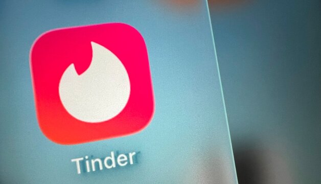 tinder logo. tinder app. tinder photo