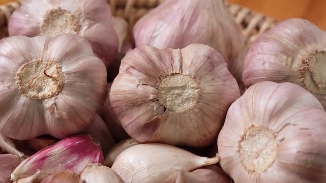  Fresh garlic in a basket.