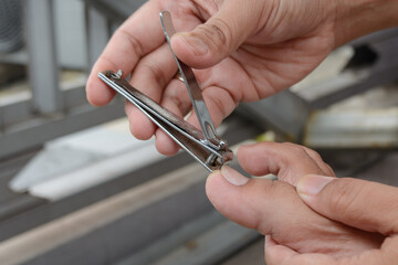 Cleaning and caring for toenails