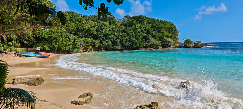 View at the beach of Boston Bay in Jamaica
