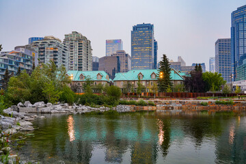 Fototapeta premium Calgary's skyline as seen from the Prince's Island Park in Alberta, Canada