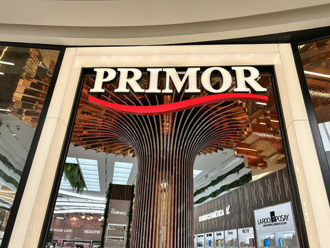 Pamplona, ​​Spain, February 23, 2026. A Primor store located inside a shopping center. The facade is modern, with large glass windows that allow a view of the bright interior. 