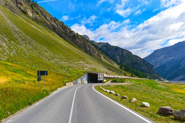 Tunnel Costa del Motto in der Nähe von Livigno in der Provinz Sondrio, Italien