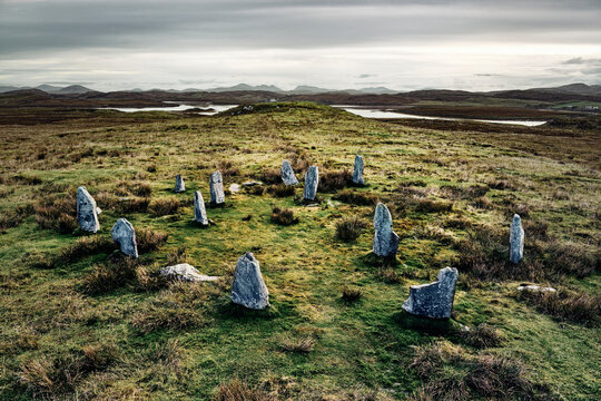Callanish III prehistoric site aka Cnoc Fillibhir Bheag. Lewis, Outer Hebrides. View S. to the sun moon long-sight skyline of the mountains of Harris