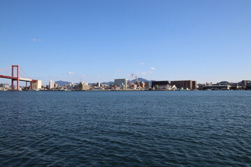 北九州市の洞海湾と若戸大橋