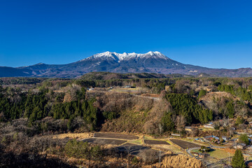 晩秋の御嶽山　長野県 木曽町 開田高原から