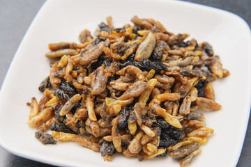 日本の食べ物｜へぼ・蜂の子の煮物