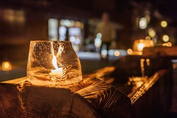 冬の木曽路・妻籠宿「氷雪の灯祭り」のアイスキャンドルと玉ボケ